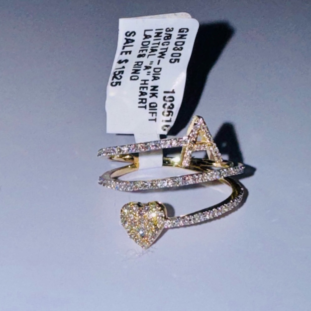 10k Solid Gold Real Diamond A initial Heart Engagement ring, FREE APPRAISAL, WOW